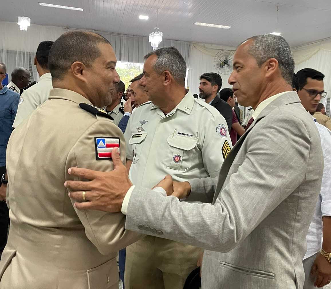 Camacã: Prefeito Paulo do Gás participa de solenidade da troca de comando da Polícia Militar